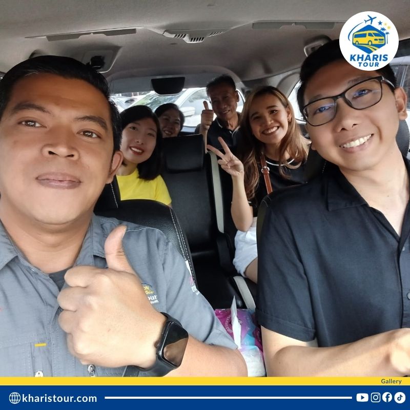 Pelanggan Kharis Tour 8